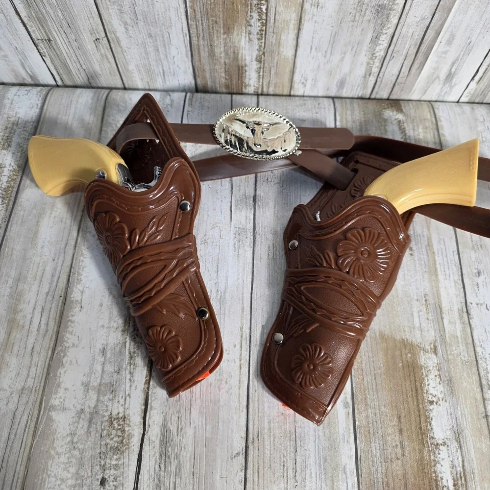 Western Cowboy Toy Pistol Set Dual Holsters Belt Brown Silver Longhorn Buckle